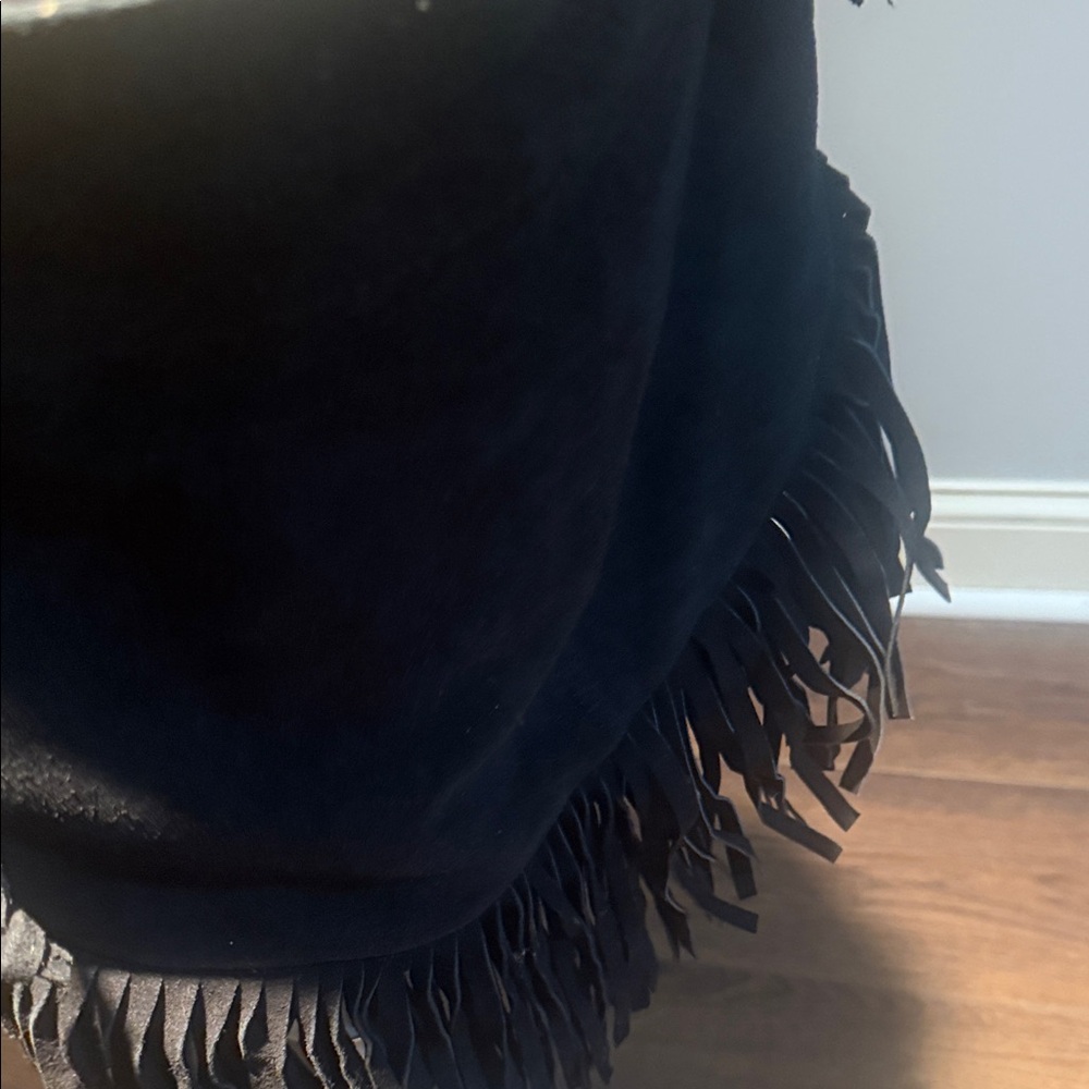 Elegant Black Fringe Hobo Bag - Picture 3 of 3